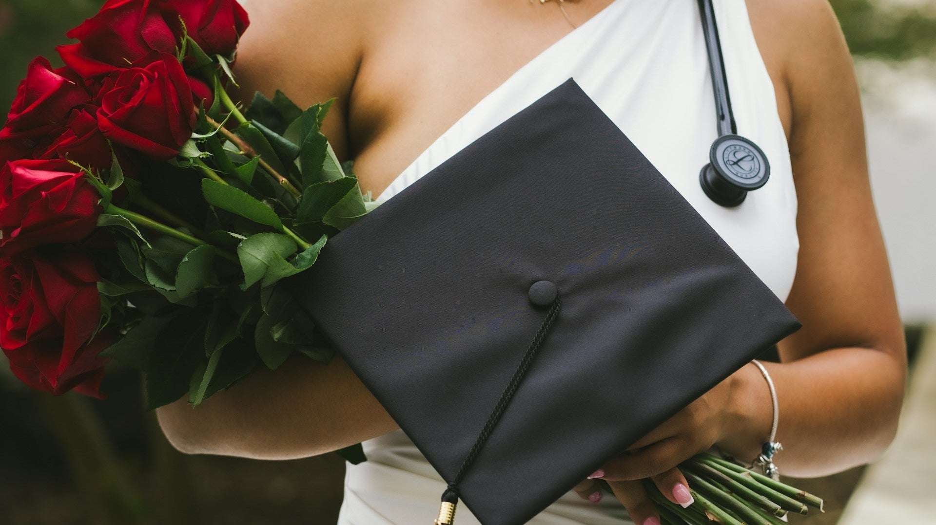 tenue femme pour remise de diplome